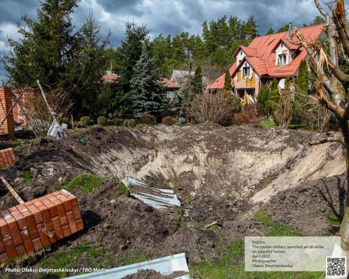 Копилів. Російські окупанти завдали авіаудару по будинках мирних жителів. Квітень 2022.