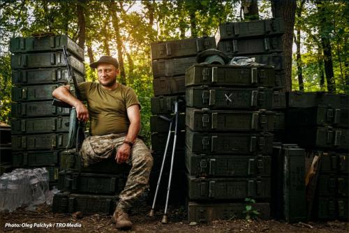 Незламність. Харківщина, 17 серпня 2022. Солдат на псевдо "Кузнечик", будучи ветераном з інвалідністю, повернувся в стрій пекельного лютого, щоб стати водієм розрахунку гармати С-60. 127 ОБр 247 батальйон Сил територіальної оборони ЗСУ.